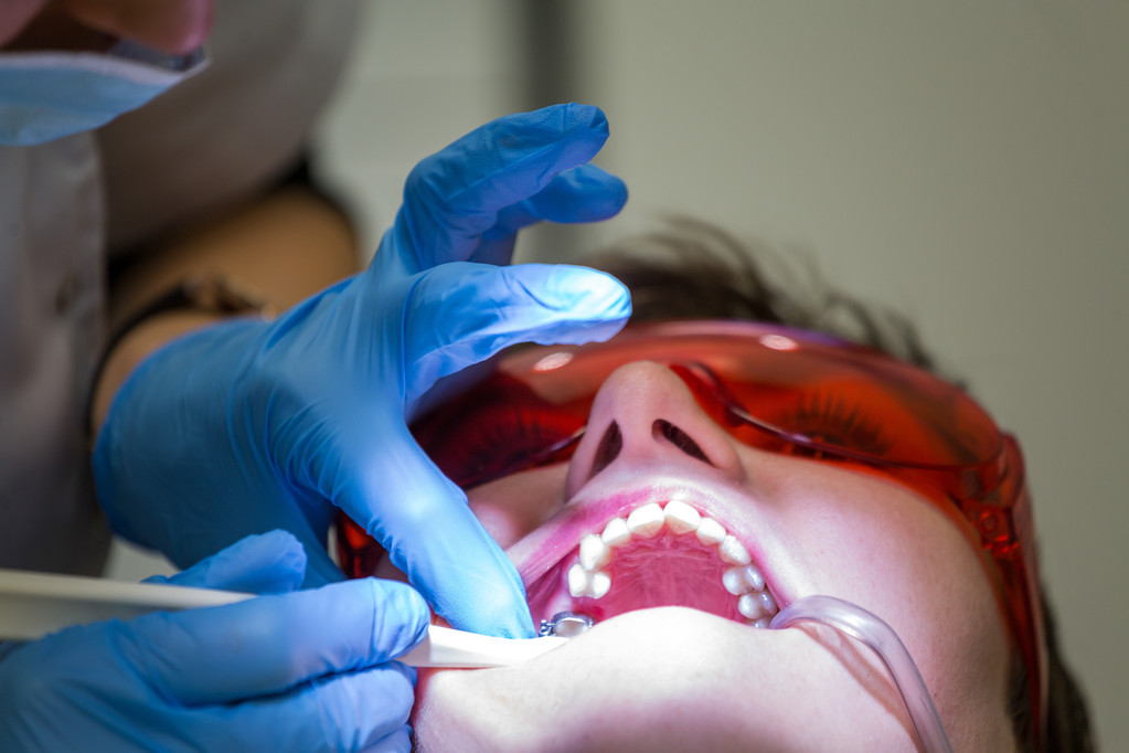 毀容又毀腸胃，缺牙不補的危害比你想的更嚴重