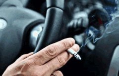 食煙引起牙齒發黃應該點變白？