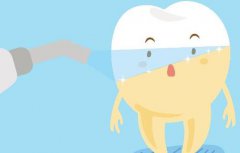 用美白牙膏、潔牙粉可以白牙？