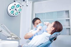 牙疼隻要能忍就不去看牙